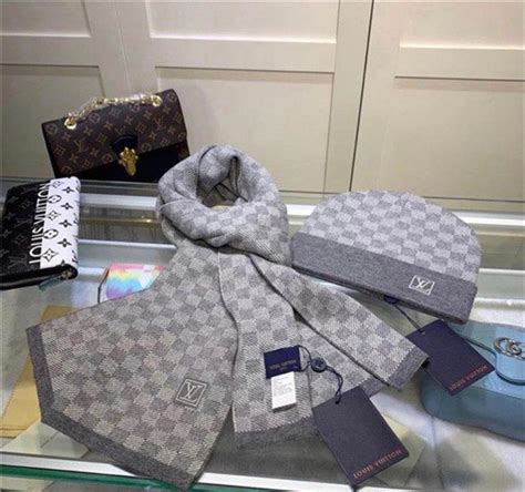 lv hat and scarf